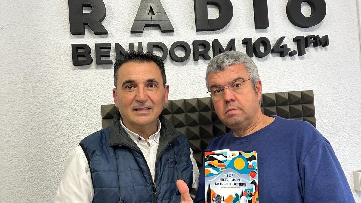 Leopoldo David Bernabéu Presenta su Primer Libro: Los Misterios de la Incertidumbre Leopoldo David Bernabéu Presenta su Primer Libro: Los Misterios de la Incertidumbre