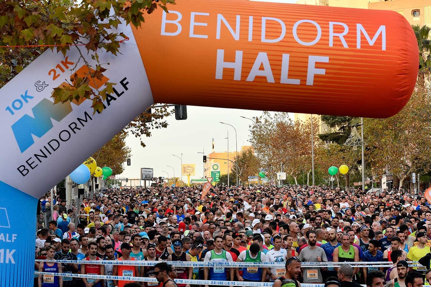 “La Semana Más Intensa de Benidorm: Half, Huelga y Bono Consumo — El Barrio en Sintonía 72”