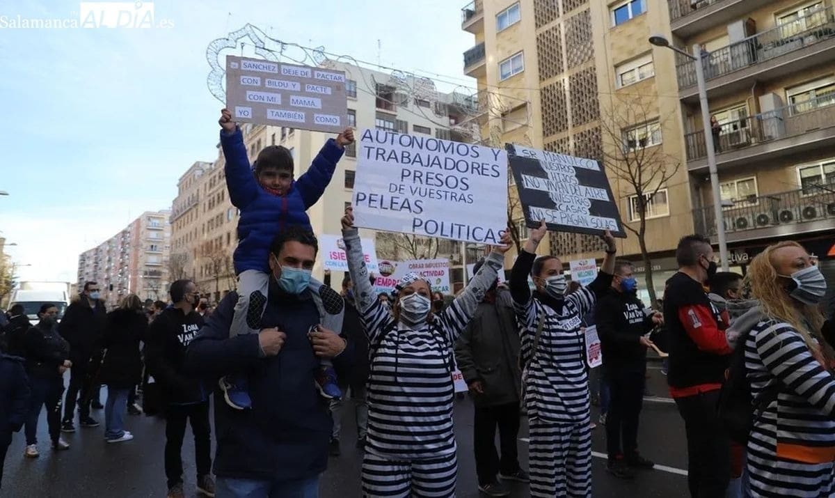 MANIFIESTO DEL AUTÓNOMO INDIGNADO – HOY, 12:00 H – PARQUE DE ELCHE, BENIDORM MANIFIESTO DEL AUTÓNOMO INDIGNADO – HOY, 12:00 H – PARQUE DE ELCHE, BENIDORM