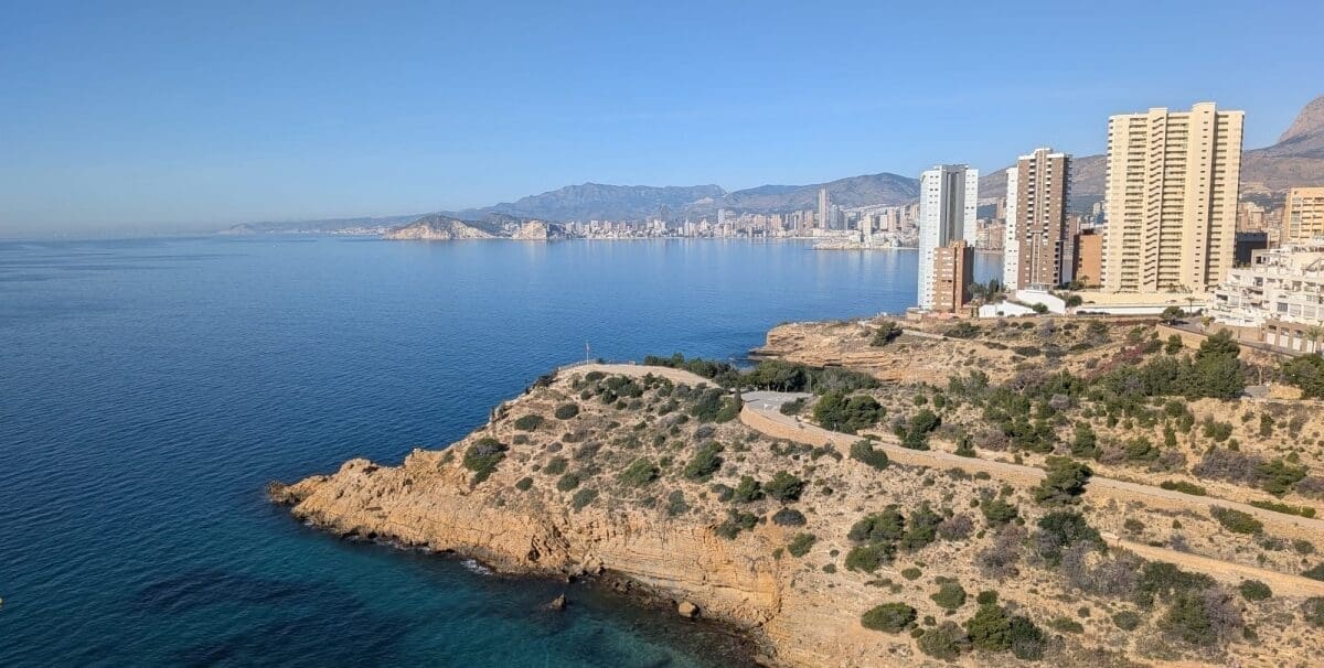 La justicia avala el acuerdo aprobado por el Ayuntamiento de Benidorm para la adquisición del suelo del APR7 de Serra Gelada La justicia avala el acuerdo aprobado por el Ayuntamiento de Benidorm para la adquisición del suelo del APR7 de Serra Gelada